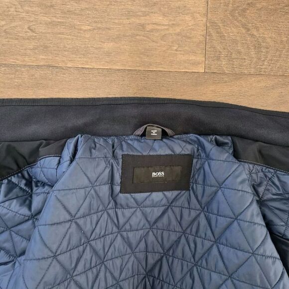 Hugo Boss Jacket Mens 42R Black with Blue Quilted Lining Designer - Picture 9 of 9